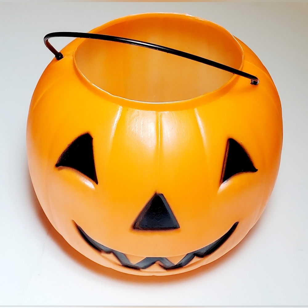 Vintage General Foam Pumpkin Blow Mold Candy Pail Halloween Jack-o-Lantern